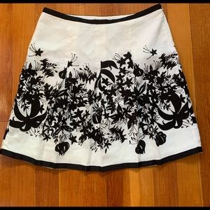 Loft black/ivory floral pleated skirt. Size 14P